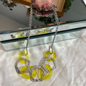 Reversible silver adjustable necklace hammered style and yellow-clear disks